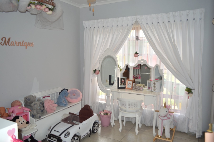 3 Bedroom Property for Sale in Flamwood North West